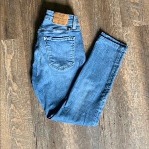 Lucky Brand Light Wash Jeans